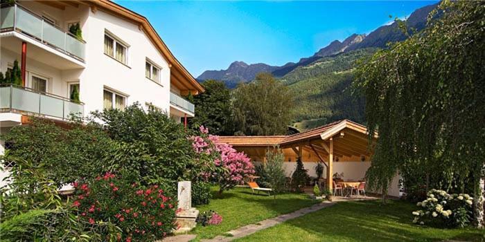 Residence Andrea Algund Exterior foto